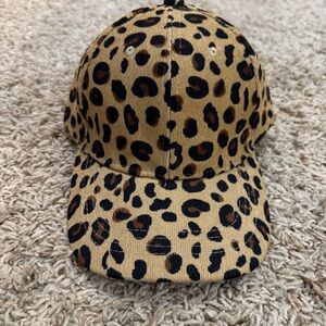 🏷️ 3 for $10 - NWOT - Leopard Baseball Cap
